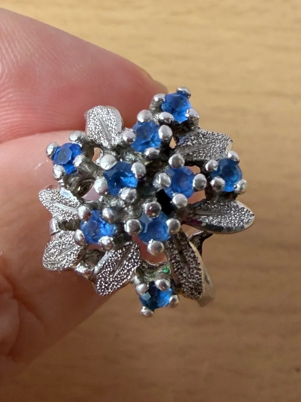 VINTAGE VIVID BLUE RHINESTONE CRYSTALS CLUSTER COCKTAIL RING STERLING SILVER
